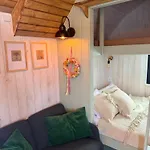 Holiday park Zulawska Zielona Przystan, Caloroczny Domek Na Kolach Izbiska